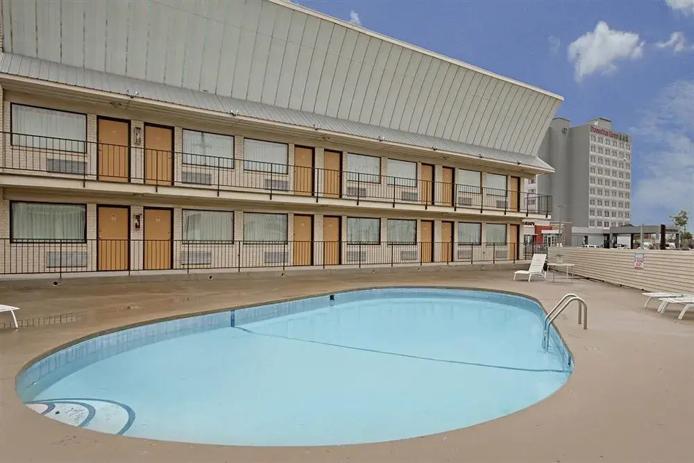Americas Best Value Inn - Springfield / Glenstone