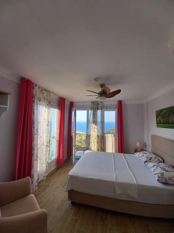 Laila Otel  Karaburun