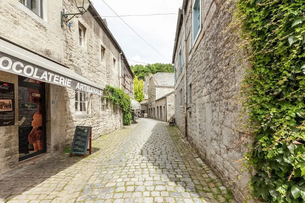 Pleasant Fermette with Outdoor Swimming Pool near Durbuy