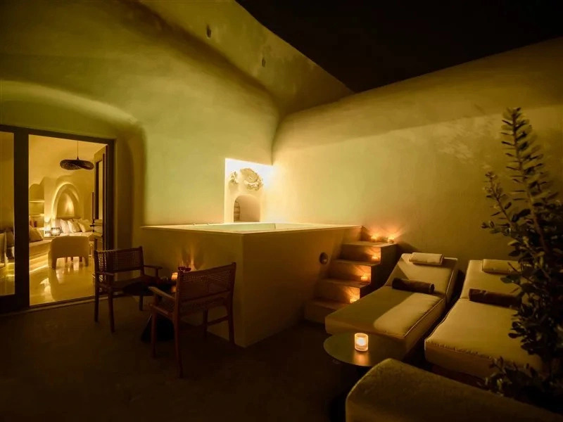 Avelora Suites