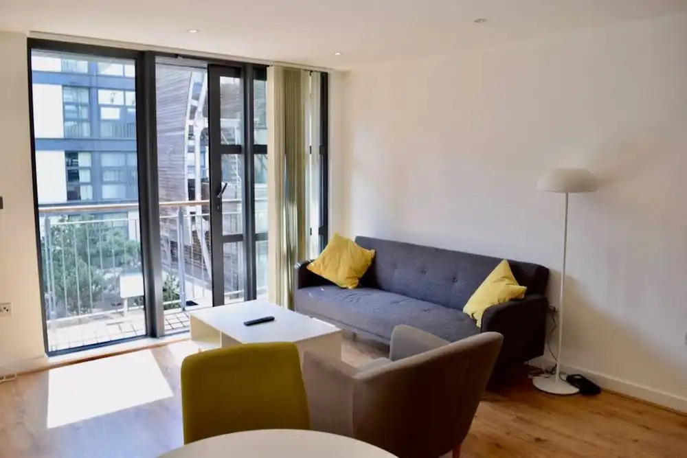 Stylish 1 Bedroom Flat In Amazing Location