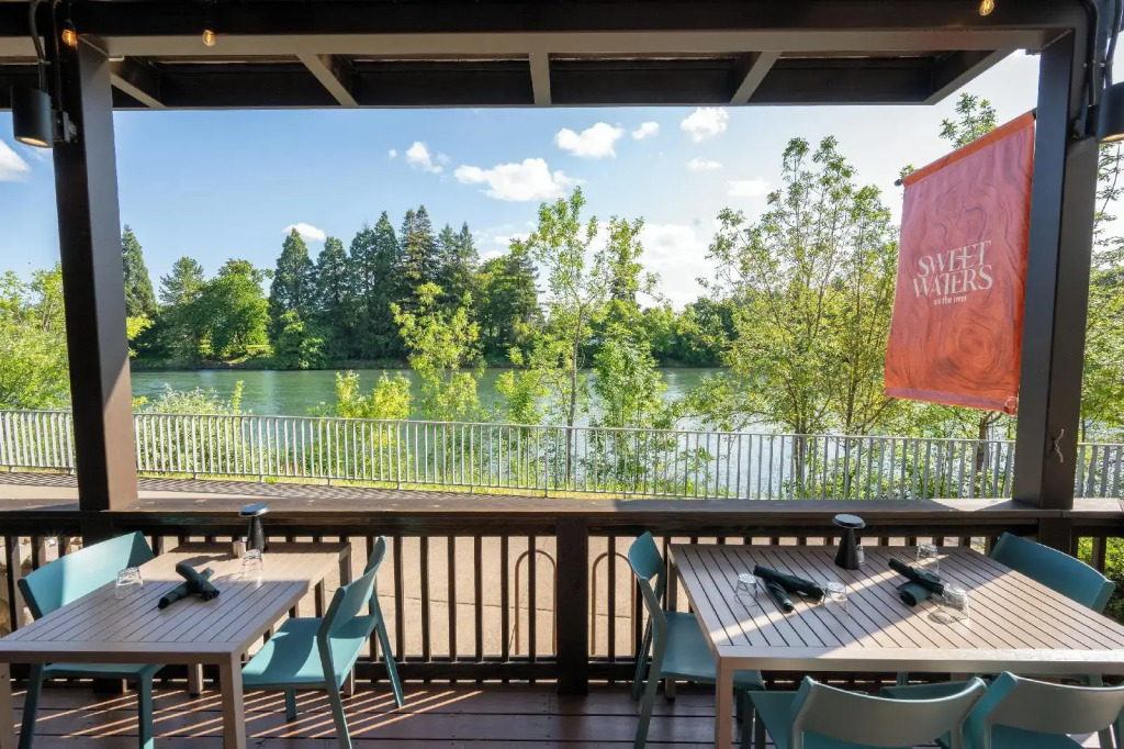 Valley River Inn