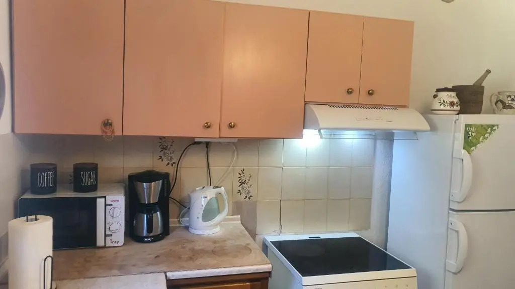 Cheerful 3 bedroom house with open fireplace