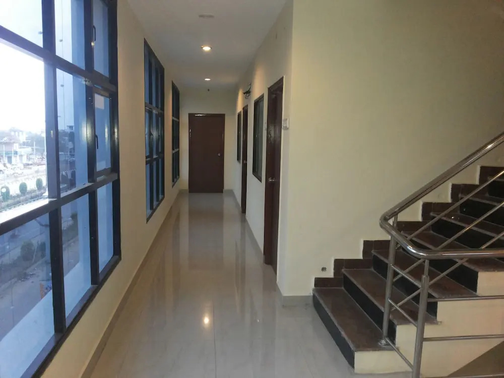 Hotel Neem Tree Hyderabad Airport