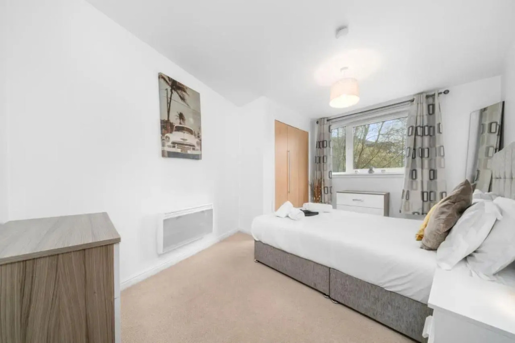 Saughton Suite with views of Water of Leith