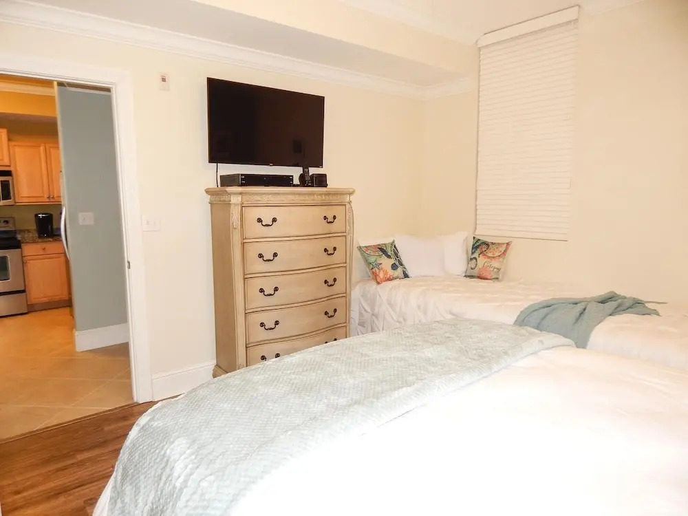 620 Holiday Isle 620 2 Bedroom Condo