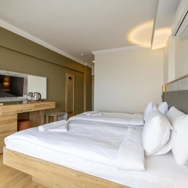 The View City Hotel