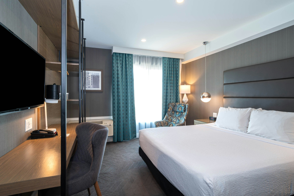 Sandman Signature Calgary Airport Hotel