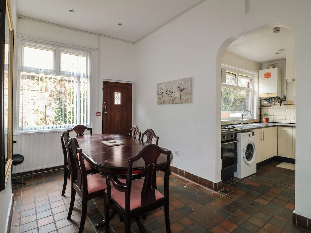 2 Evington Road