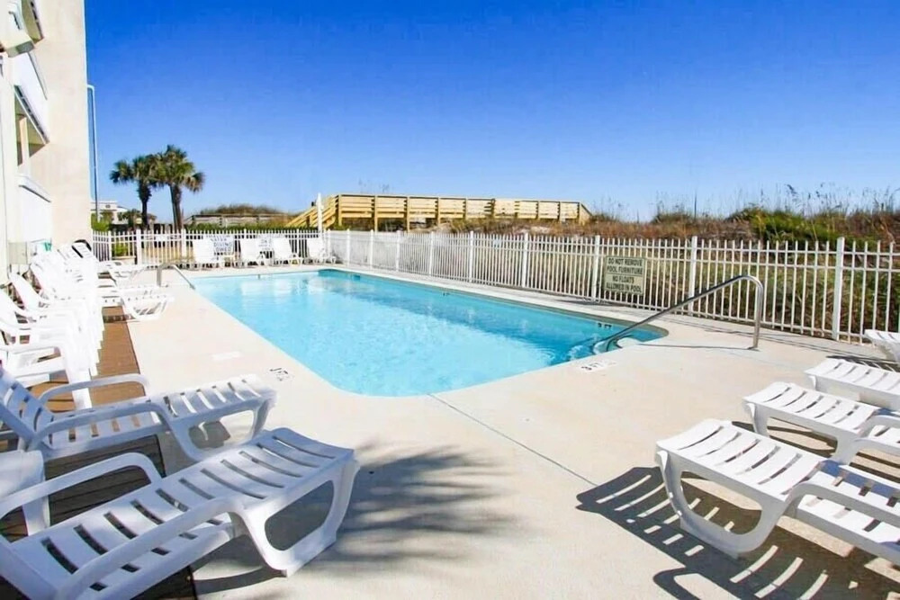 Ocean Shores 301 3 Bedroom Condo by RedAwning, North Myrtle Beach