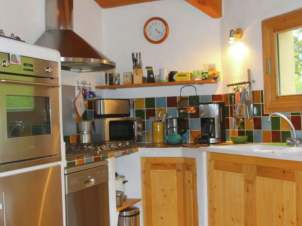 Cozy Holiday Home in Faucon With Swimming Pool