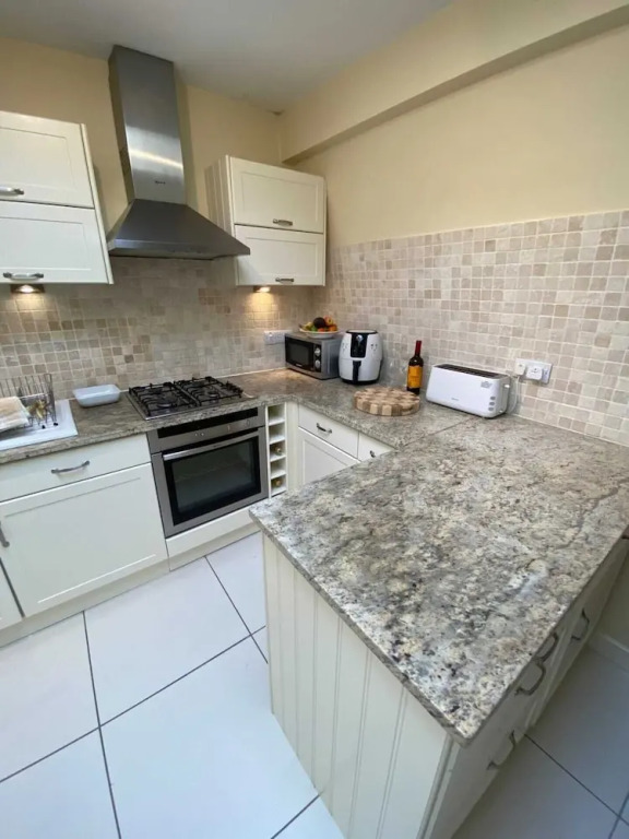 Beautifully Curated 2BD Flat Tyburnia, London!