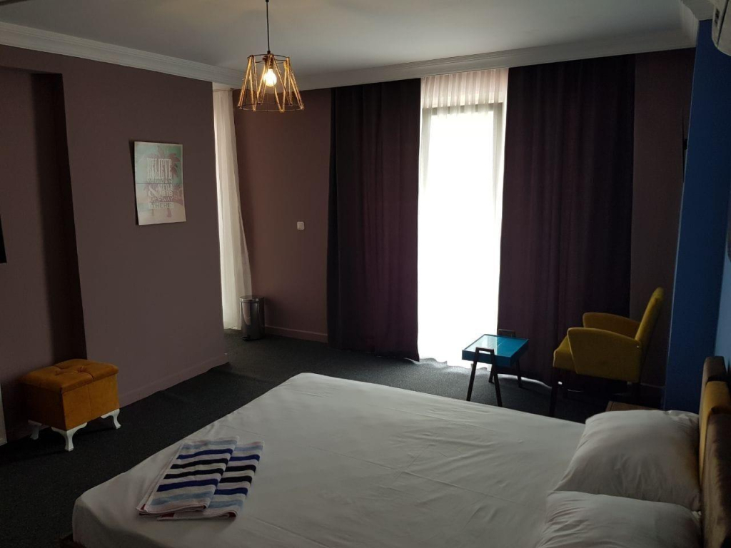 Retro Suites