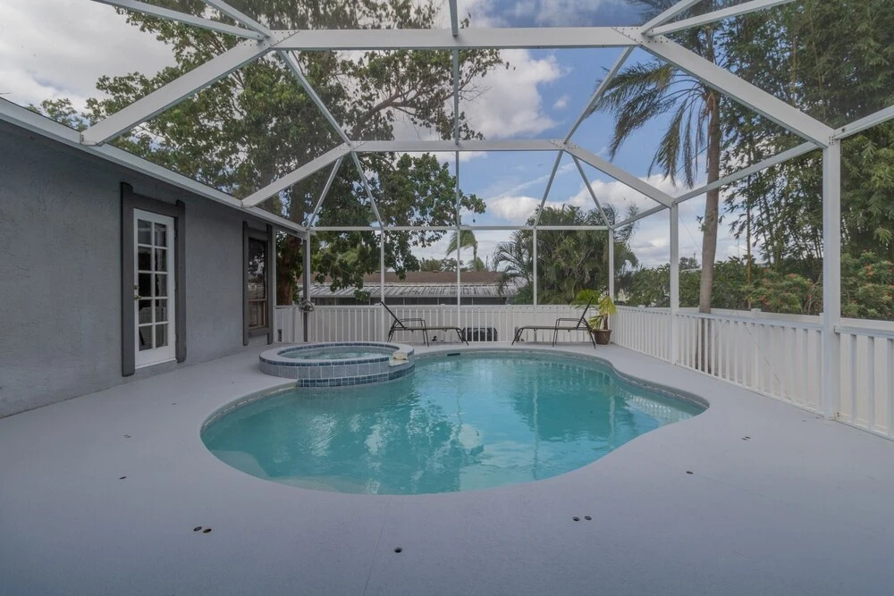Private 4 Bedroom Pool Spa Home Located on Palma Sola Blvd 4 Home by Redawning