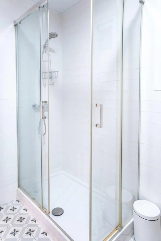 Bright and modern 4BD with terrace near Arc de Triomf