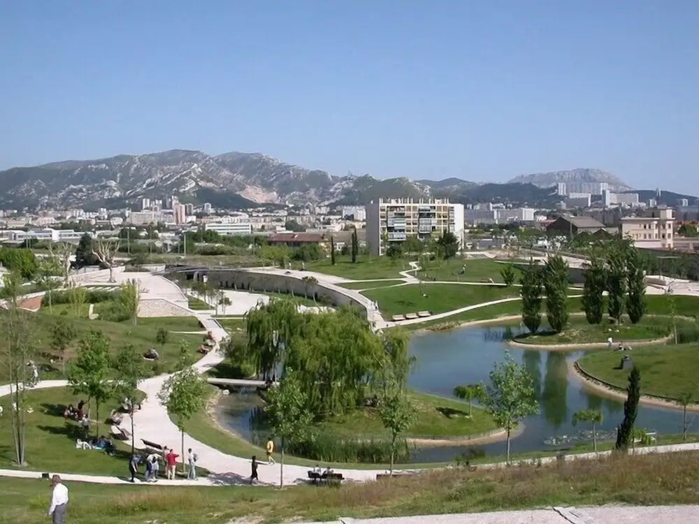 Complexe Les Maisons du Parc - 4 maisons standing - Clim Parking 30 pers