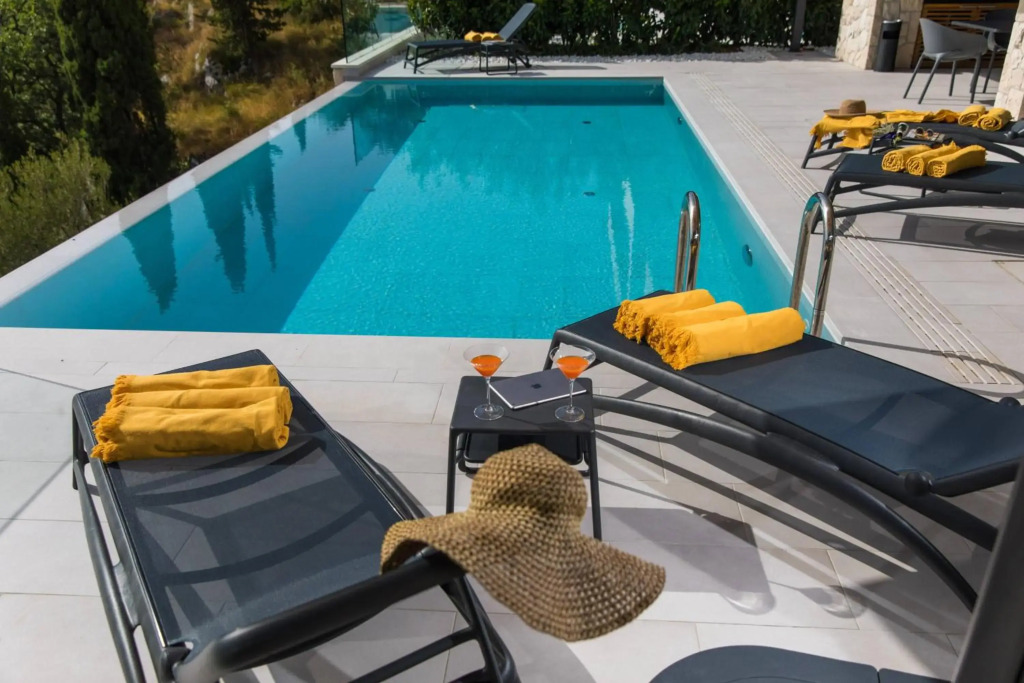 Luxury Villa Helios