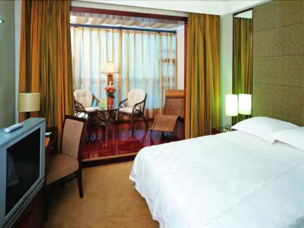 Xinjiang Plaza Guest Building