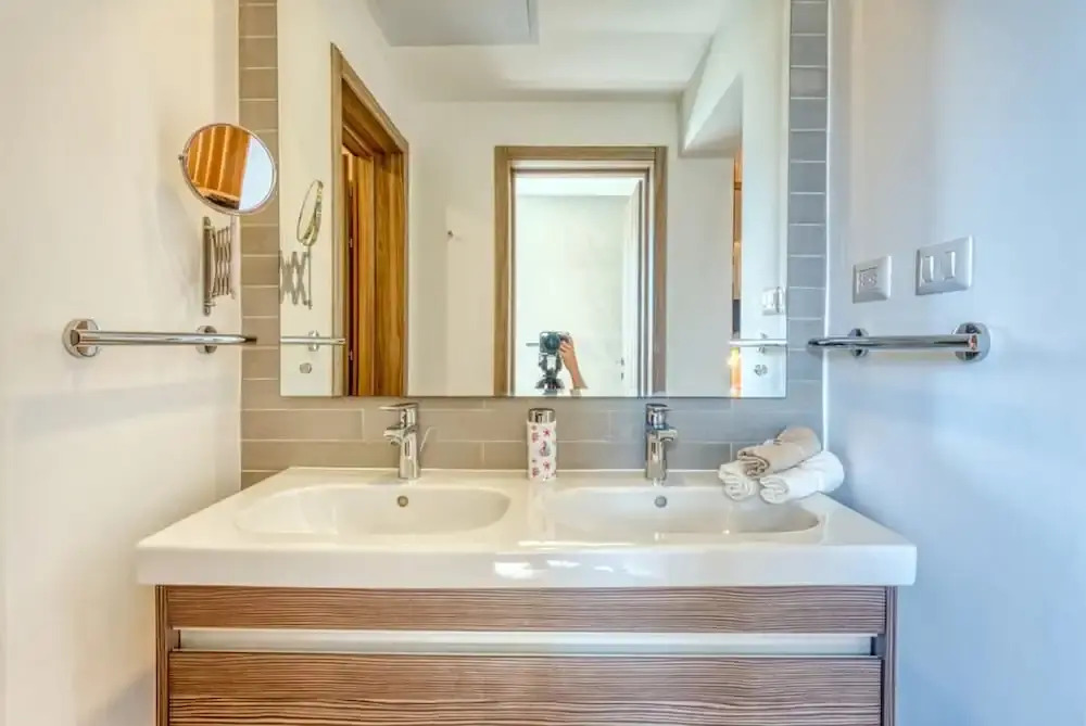 Unique Modern Apartment With Direct Beach Access
