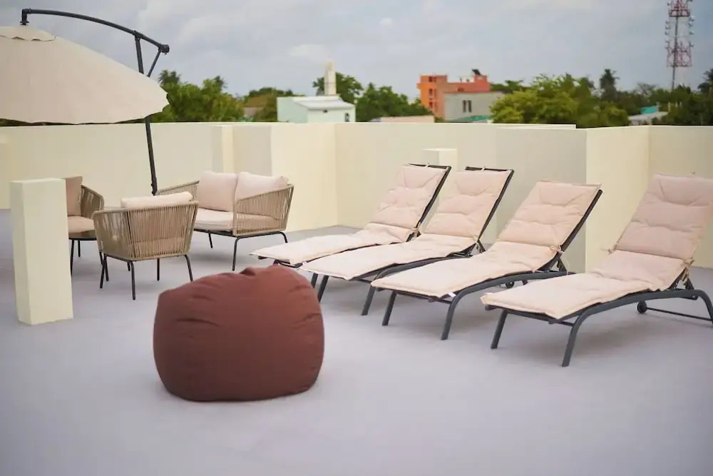 YUVi Blue Guesthouse at Himmafushi