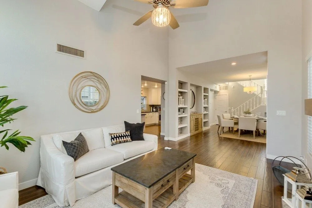 Waterfront w/ Heated Pool and a Paddle Boat in Gilbert! by Redawning