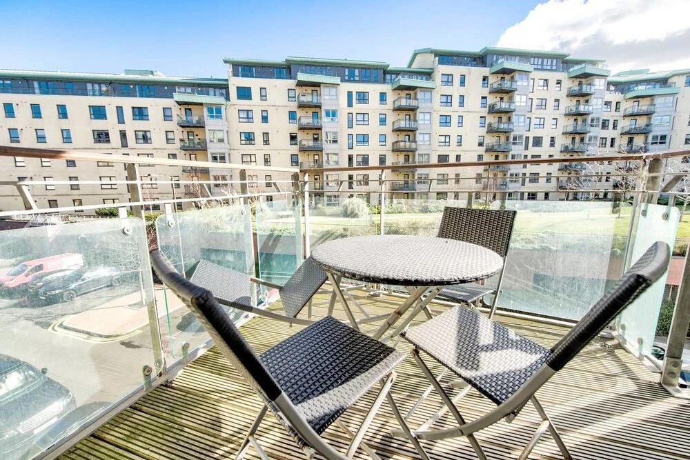 Delightful Two Bed Apartment At The Shore