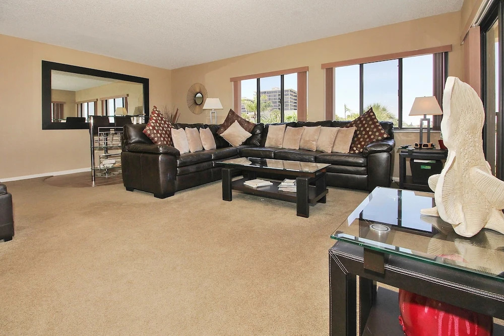 Land's End 301 Building 3 Beautiful end Unit / BAY Views!