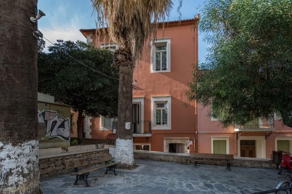 Elia Portou Due
