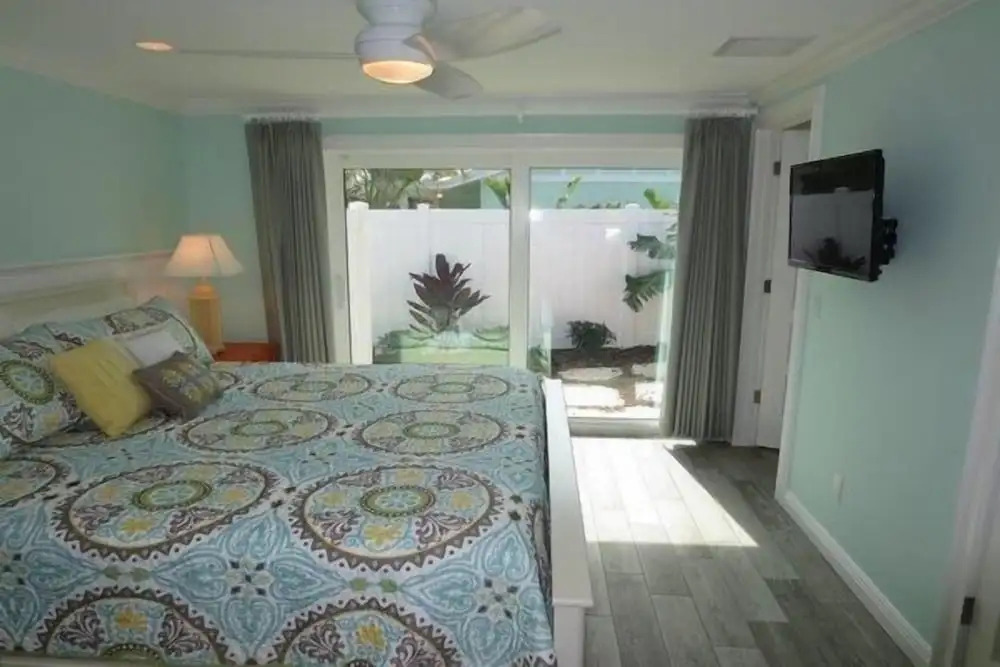 Lizzie Lu's Island Retreat