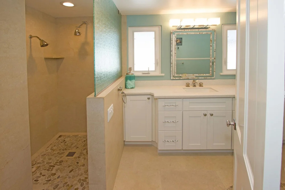 1101 W Bay Ave Sml 4 Bedroom Home