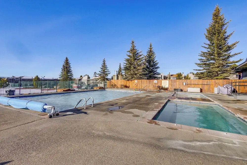Cozy Condo: Steps to Free Winter Park Shuttle