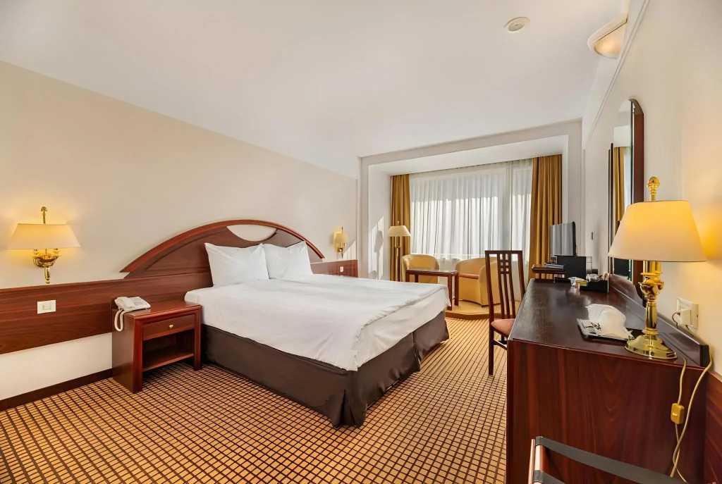 Hotel Aro Palace