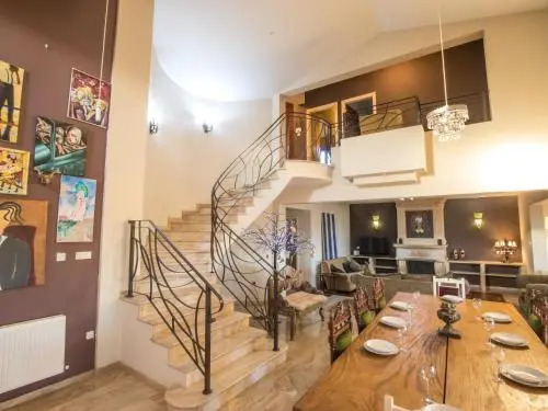 Sunshine Luxury House