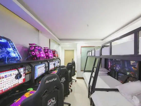 Mengcheng Zhongqing Business Hotel