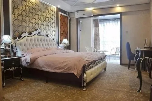 Luoyang Fengtaihaodi Theme Hotel