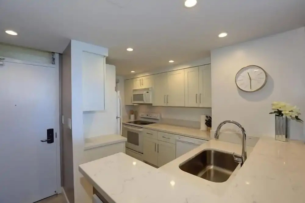 Royal Mauian, #116^ 2 Bedroom Condo