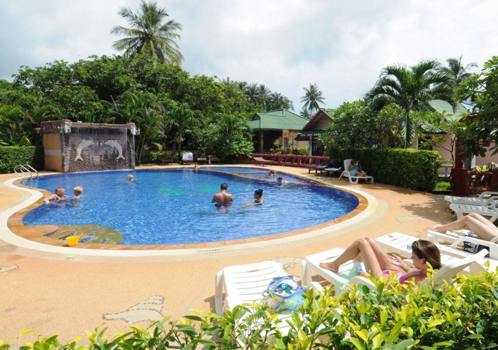 Lanta Riviera Beach Resort