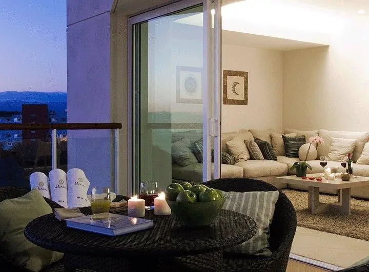 Luxury Beachfront Condo at Del Canto Residences - Amazing Views