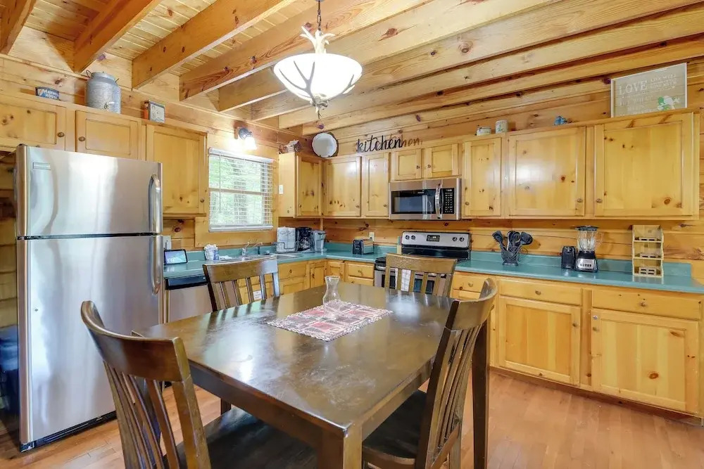 Hot Tub + Pool Table: Secluded Seiverville Cabin