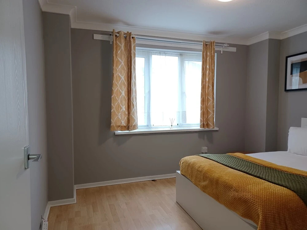 MALTING-GREEN DOOR-One Bedroom Apartment