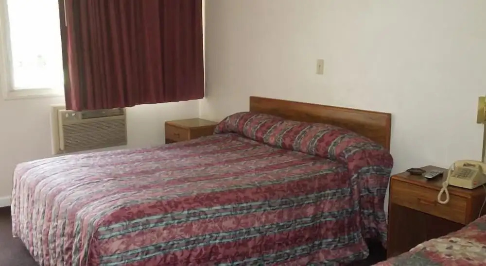 Lee's Motel