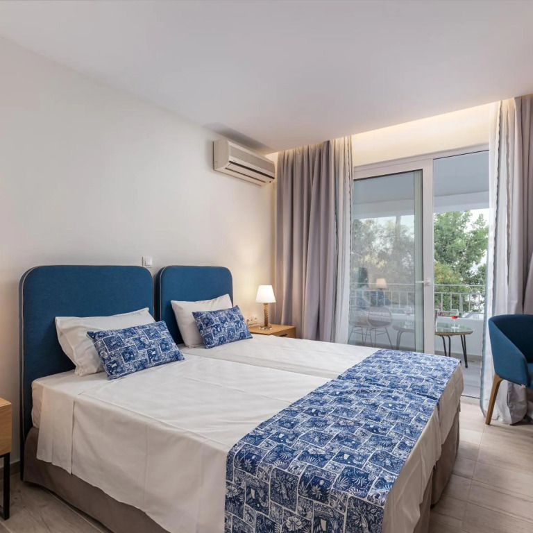 Sirocco Hotel