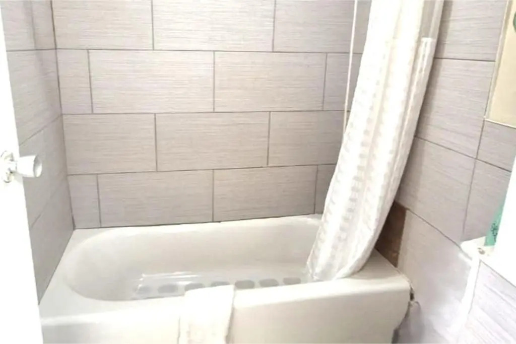 Saratoga Motel By Capital O Near Midway Airport Chicago IL