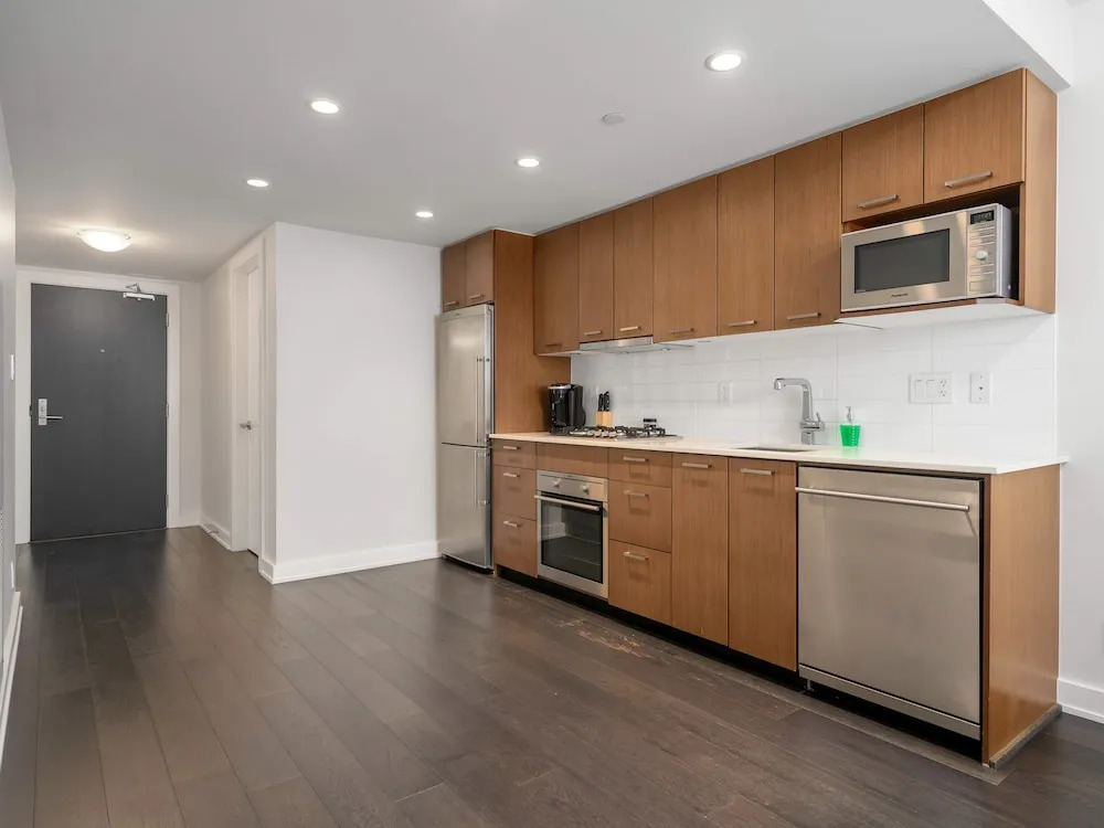 Sterling Suites - Yaletown