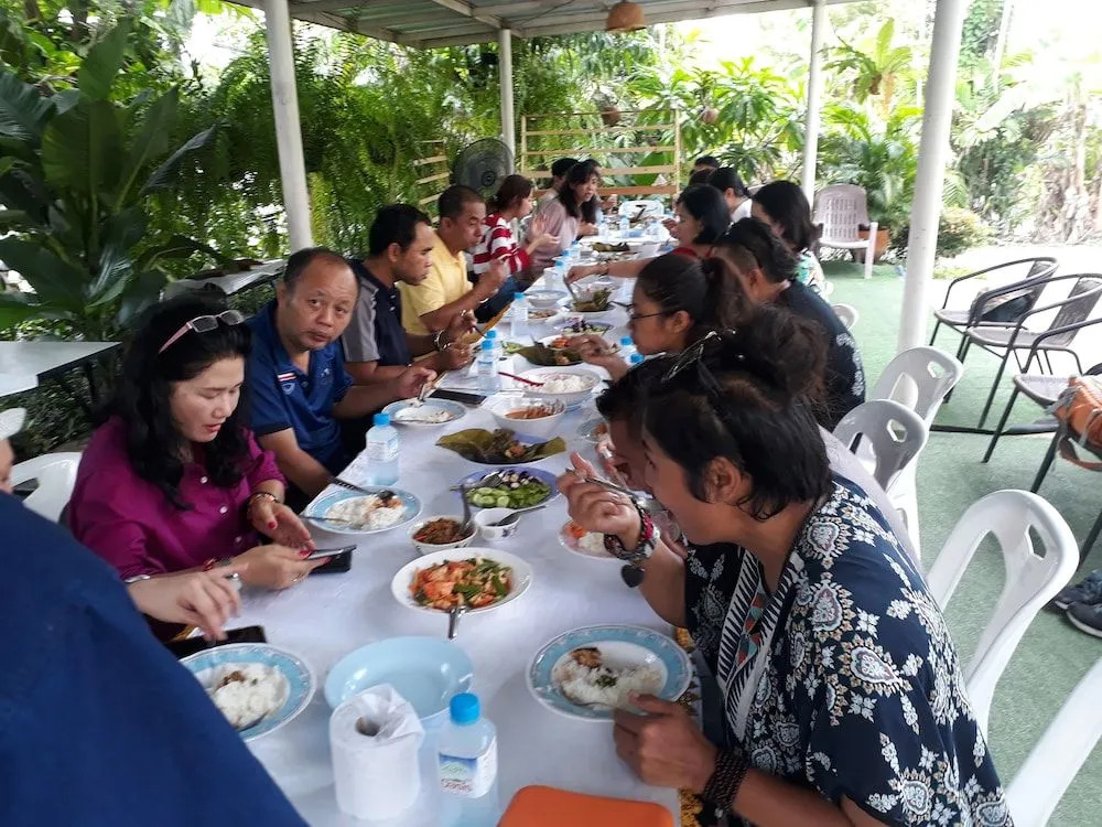 Baan Glangsuan Bang Kobua