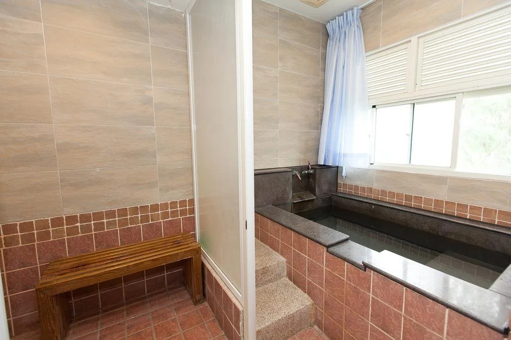 Cyuan Tang Hot Spring Hotel
