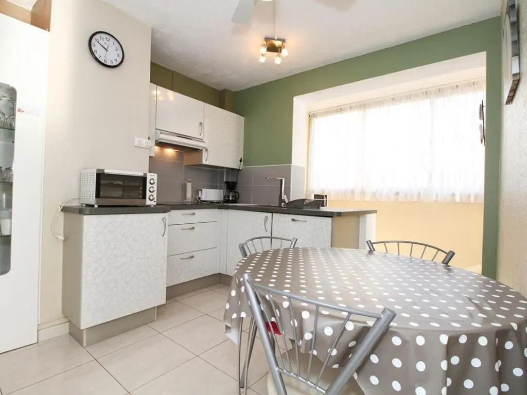 Appartement Balaruc-les-Bains, 2 pièces, 2 personnes - FR-1-553-130
