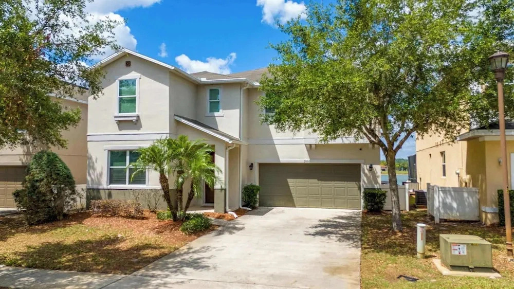 Lakeview 7BR Getaway, Pool, Great Location