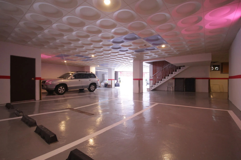AIN Hotel