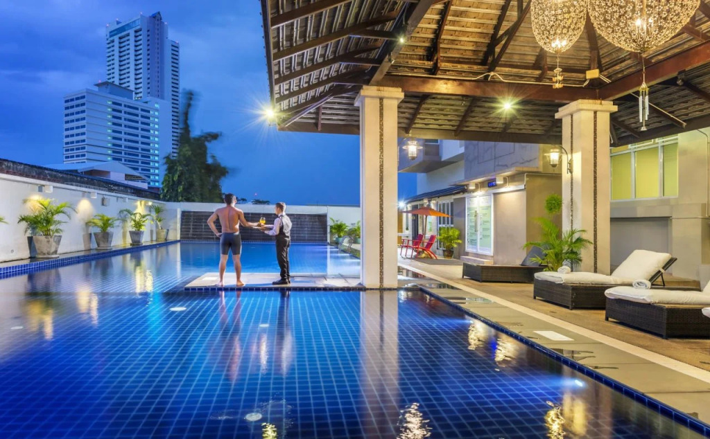 Buri Sriphu Hotel